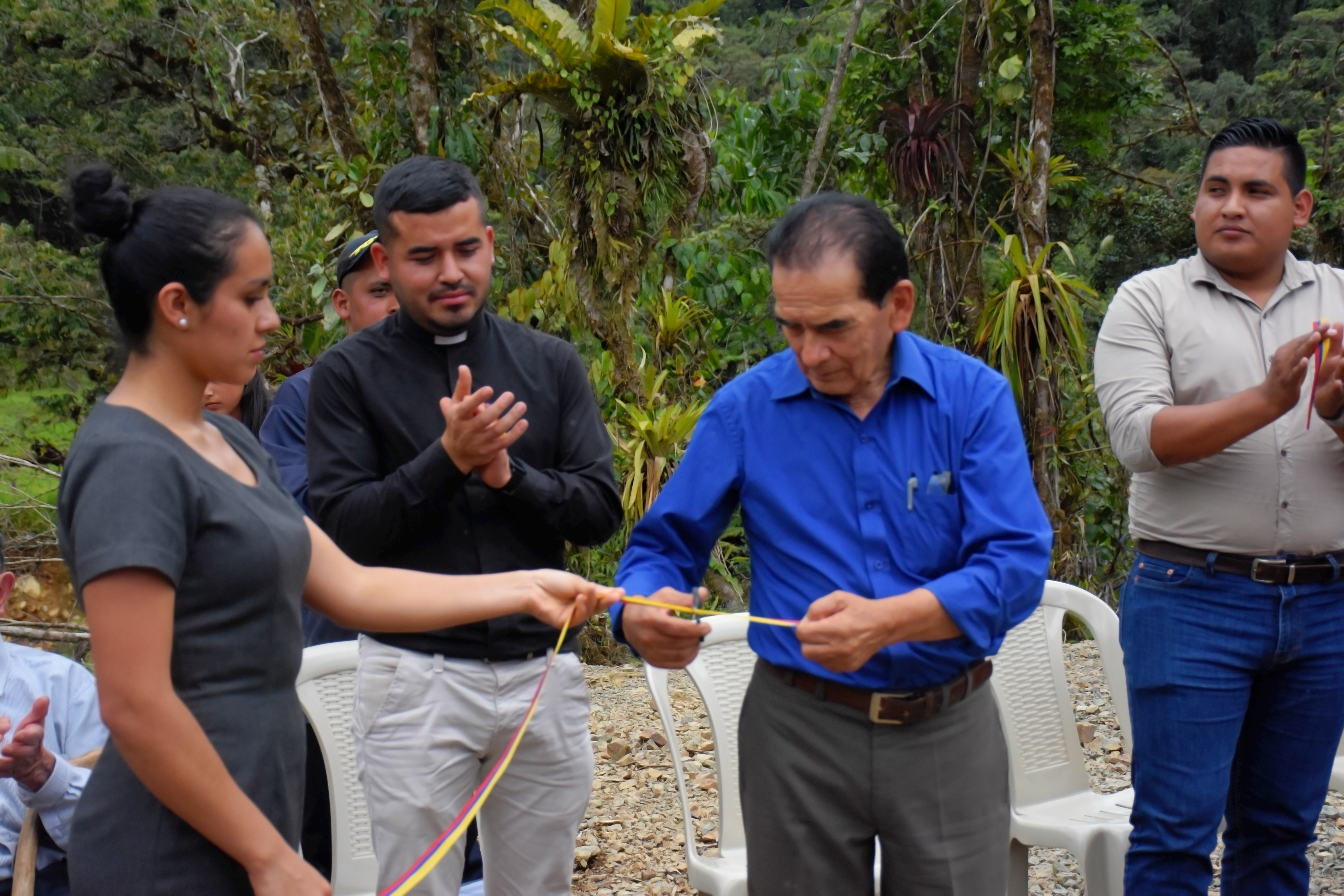 Alcaldía de Palanda inauguró vía Loyola Alto