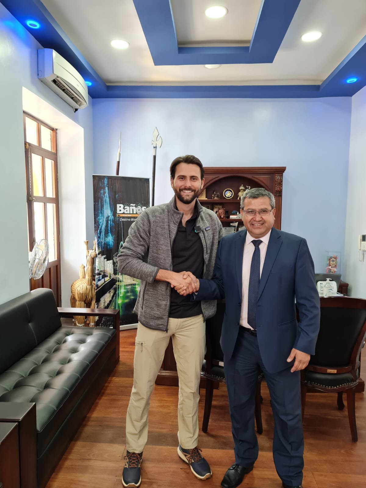 Baños recibió visita del Ministro de Turismo