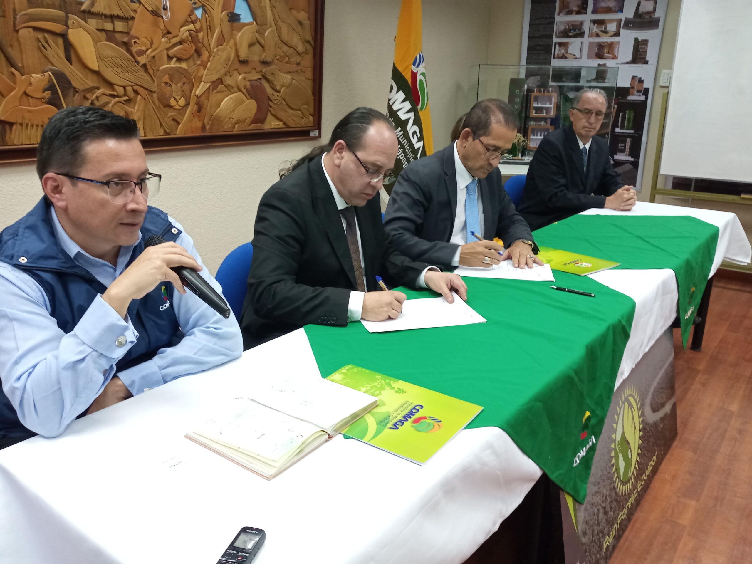 COMAGA y Rain Forest suscriben convenio de cooperación