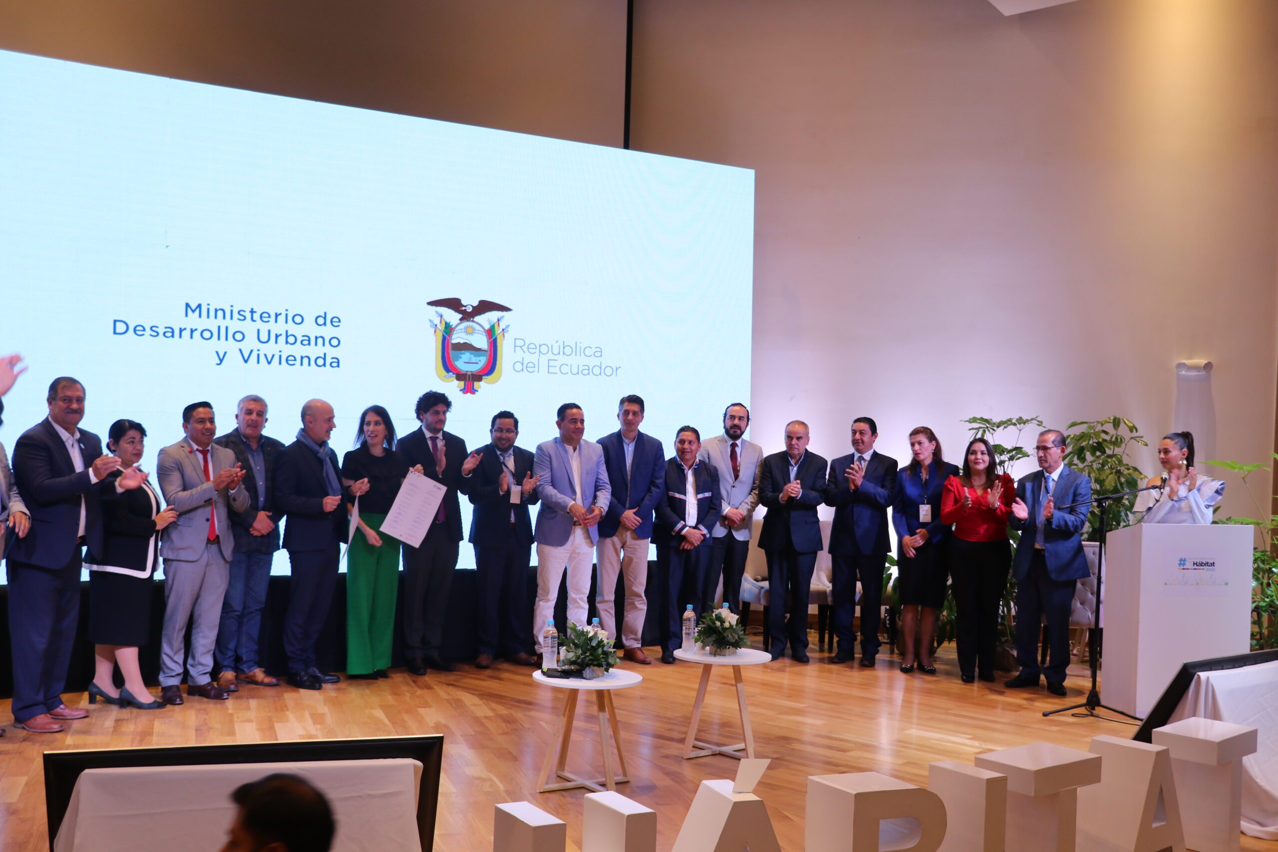 Alcaldes de COMAGA participaron en evento Encontrémonos por el Hábitat 2022 del MIDUVI